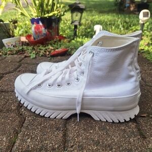 White Lugged Converse womens Sz. 8.5